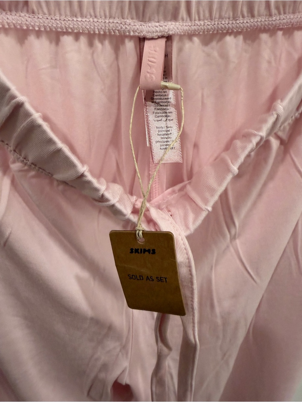 NWT SKIMS Sleep Long Sleeve Pajama Set Pink Bloom XS - Picture 4 of 5